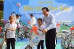 Chương trình “Điều ước cho em” đến với thầy - trò tỉnh Trà Vinh