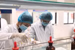 Trường Phenikaa pha chế hơn 5.000 lít nước rửa tay tặng các trường học và cư dân