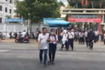 Chẳng vào trường này thì học trường khác, đừng lo con nhé!
