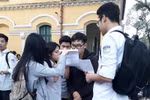 Lộ đề thi là do làm ăn tắc trách, sao lại tìm và diệt người dám lên tiếng?