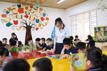 Công việc nhiều, áp lực nhưng chế độ đãi ngộ nhà giáo chưa xứng đáng (Ảnh minh họa: http://moet.gov.vn)