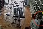 Video xem để cảnh giác: Cụ bà làm "ảo thuật" thó đồ nhanh như chớp