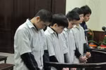 "Ngứa mắt" vì bị vượt, 5 thanh niên hò nhau "đánh chết người"