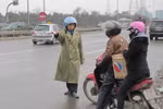 Cấm xe máy trên quốc lộ 1B: Người điều khiển xe máy bối rối 
