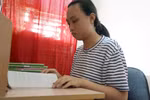 Gặp cô học trò nghèo bỏ dở giấc mơ đại học đi làm công nhân