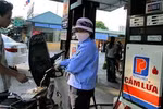Xăng lại tăng rồi... Khổ quá sinh viên ơi!