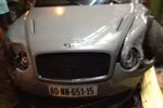 Xế bạc tỷ Bentley Supersports biến dạng sau tai nạn liên hoàn