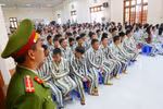 Người bị giam giữ được sử dụng kinh sách, bày tỏ niềm tin tín ngưỡng, tôn giáo