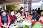 Học sinh trường Marie Curie rộn ràng trong lễ hội Bánh chưng