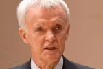 Ai có quyền tha thứ cho Bob Kerrey?