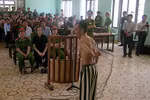 Luồng gió mới có lay động bức tường công lý?