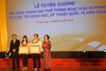 Đoạt cú đúp Huy chương, Nguyễn Phương Thảo được nhận Huân chương Lao động