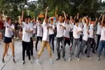 Giới trẻ Hà Nội tập nhảy Gangnam lập kỷ lục Việt Nam