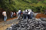 Nhìn lại hành trình vượt lũ mang "Cơm thịt" về Suối Giàng