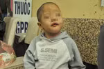 Vụ bé 5 tuổi bị bỏ rơi: Còn đâu tình mẹ, tình cha...