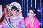 Hoài Lâm: "Đừng bắt gia đình chúng tôi phải đối đầu nhau" 