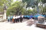 Tân sinh viên Cao đẳng Công nghệ Y Dược dâng hương tại Văn Miếu nhân năm học mới
