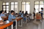 Hợp đồng giáo viên, cứ theo tiết dạy mà làm