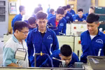 Vì sao ngành nghề độc hại, nặng nhọc vẫn khó tuyển dù đã miễn giảm 70% học phí?