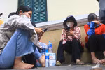 Giáo viên hợp đồng Hà Nội mỏi mòn chờ một cái kết có hậu