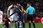 Jordi Alba lại phô diễn 'tuyệt kỹ' ăn vạ