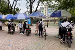  Hà Nội ngày đầu tiên học trực tiếp: nhiều phụ huynh xin cho con học online