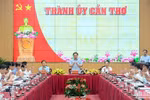 Chủ tịch Quốc hội Vương Đình Huệ làm việc với Thành ủy Cần Thơ