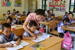 Giáo viên có bằng đại học suốt 12 năm chỉ hưởng lương trung cấp, đúng hay sai?