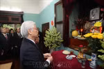 Tổng Bí thư, Chủ tịch nước dâng hương tưởng niệm Chủ tịch Hồ Chí Minh tại Nhà 67