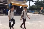 Cha mẹ tự hào, yên tâm khi con thi Toán