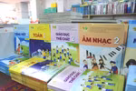 Nên hay không nên có một bộ sách giáo khoa do Bộ GDĐT biên soạn?