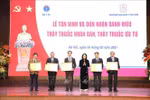 Trao tặng danh hiệu Thầy thuốc Nhân dân cho 5 bác sĩ Đại học Y Hà Nội