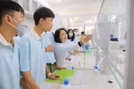 Có GV được cử đi học nước ngoài, học xong về nước thì bị dôi dư vì trường ít SV
