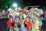 Khán giả thích thú với màn múa lửa trong Lễ hội carnival đường phố đêm 30/6