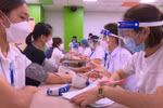 Thủ tướng yêu cầu Bộ Y tế đàm phán mua vaccine do 4 hiệp hội đề xuất