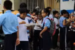 Hè chưa về phụ huynh đã nháo nhác tìm lớp học cho con