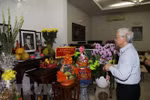 Tổng Bí thư thắp hương tưởng niệm nguyên Tổng Bí thư Nguyễn Văn Linh