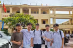 Thí sinh Hải Phòng chúc nhau làm tốt bài thi môn Ngữ văn
