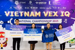 Đam mê robot, HS lớp 6 giành vé tham gia tranh tài giải VEX IQ Robotics tại Mỹ