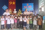 Phong trào “Một tấm thẻ BHYT - Triệu yêu thương” cho HSSV của BHXH tỉnh Kon Tum