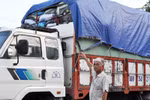 Bị áp tải, tài xế liều lĩnh "bắt cóc" công an, dân quân