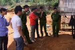 Bé gái 10 tuổi chết quỳ gối tại nhà hàng xóm