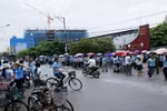 Sợ bão giá, lao động trốn khỏi thành phố 