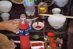 Công chức ăn trưa bằng... nhậu