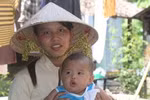 Vợ kiện chồng "giao cấu với trẻ em"