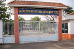 Thầy giáo “dạy” nữ sinh “làm chuyện vợ chồng” trong giờ học thêm