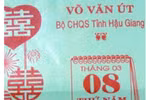 Đến lượt đại tá in tên cơ quan lên thiệp cưới
