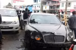 Siêu xe Bentley gây tai nạn gần sân bay Nội Bài