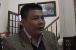 Xin lỗi vì sách 'có in hình cờ Trung Quốc'