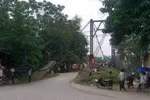 Nữ sinh bỏ học, đạp xe ra cầu tự vẫn